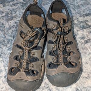 Highland Creek Mens size 10 reef 319546